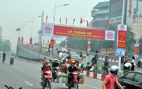 Ảnh: Thông xe cầu vượt dầm thép lớn nhất Việt Nam