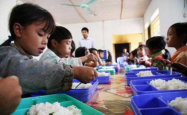 Tìm ra nguyên nhân 47 học sinh ngộ độc