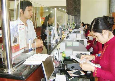 Ngân hàng nhỏ trước nguy cơ bị 'thâu tóm'