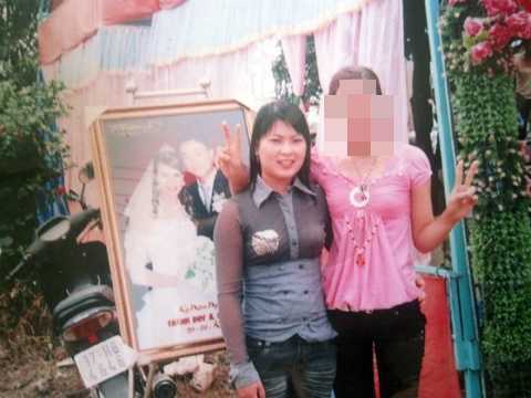 Thi thể thiếu nữ đang phân hủy trong bụi cỏ