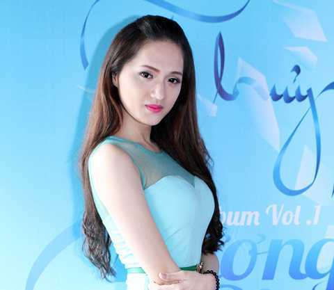Hương Giang Idol: Xinh xắn như tôi mặc gì cũng gợi cảm