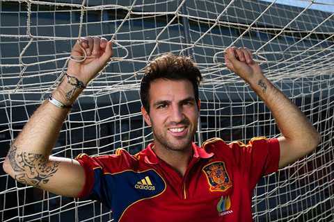 Ngoại hạng 25/10: Fabregas bóng gió trở lại Arsenal