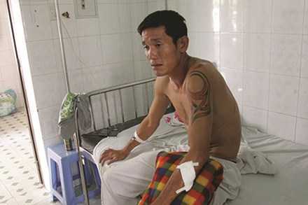 Khi cầu thủ sa chân chốn giang hồ