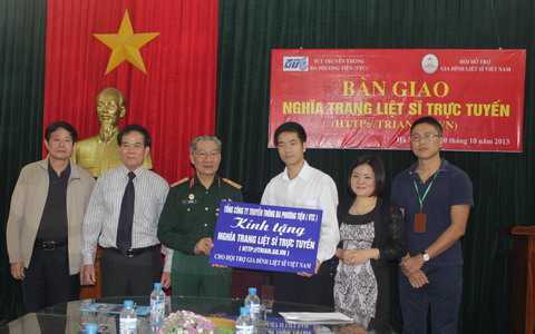 Trao tặng trian.go.vn cho Hội hỗ trợ gia đình liệt sĩ