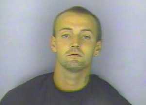 Sát thủ điên cuồng xả súng giết cả nhà bạn gái