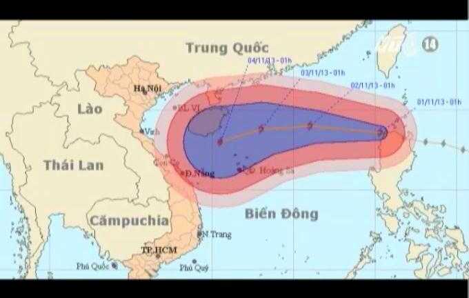 Video: Bão số 12 tiến thẳng vào miền Trung