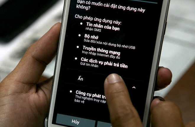 Những chiêu bí mật móc túi người dùng smartphone