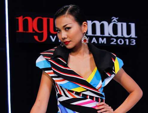 Next Top Model: Thanh Hằng thiên vị thí sinh ra mặt