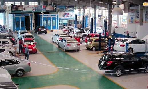Hàng tồn đầy kho, ôtô giảm giá trăm triệu vẫn ế