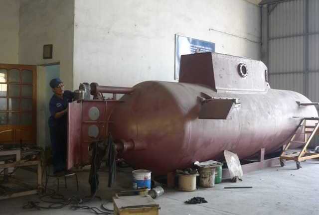 ‘Đột kích’ xưởng lắp tàu mini Trường Sa trước giờ G