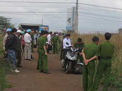 Phát hiện người đàn ông chết trong tư thế quỳ