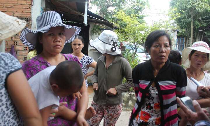 'Bảo mẫu' giẫm chết trẻ: Phía sau tội lỗi tày trời