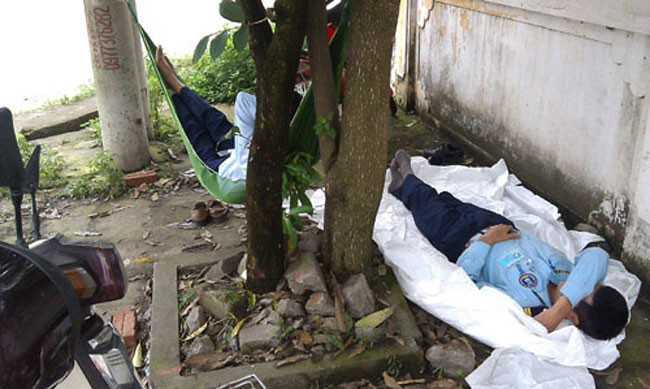 Những chiêu đòi nợ 'siêu dị' của ngân hàng Việt