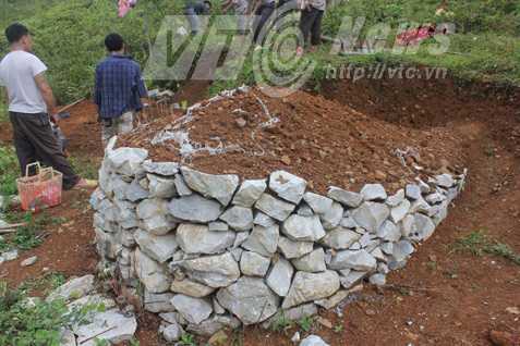 Lời đồn người chết hóa hổ và mộ 9 tầng đá ở Sơn La