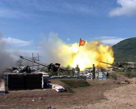 Pháo binh hạng nặng tiêu diệt địch trên biển