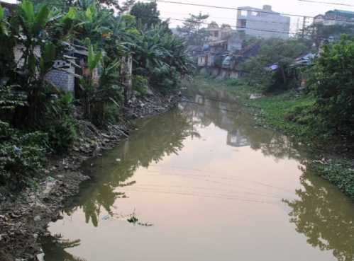 Phát hiện xác chết nổi trên sông