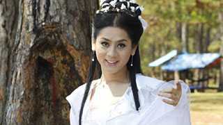 Lộ clip hậu trường Lâm Chi Khanh hoá tiên nữ