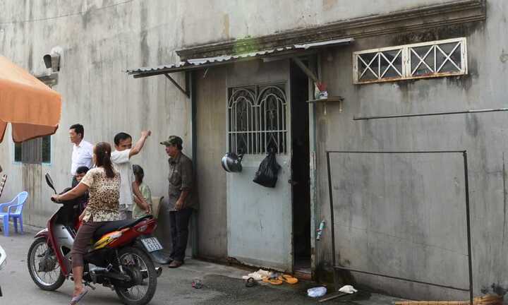 Giữa đêm tỉnh giấc, bàng hoàng thấy con trai tự tử