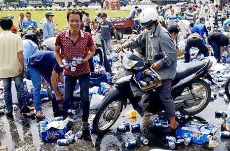 Video: Triệu tập 10 người 'hôi bia' ở Đồng Nai