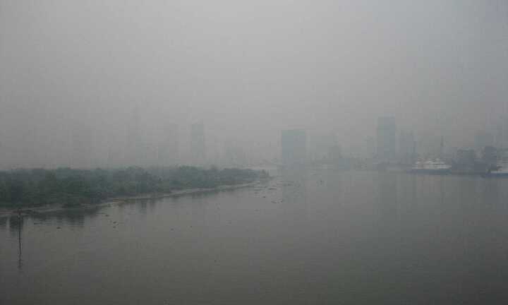 Hình ảnh Sài Gòn trong sương mù bao phủ