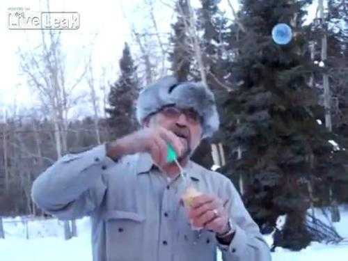 Thổi bong bóng ở -45 độ C sẽ thế nào?