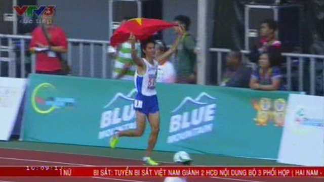 Clip: Dương Văn Thái giành HCV nội dung chạy 1500m