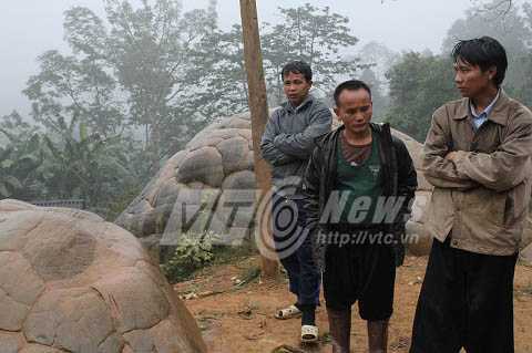 Những chuyện kỳ lạ ở ngôi làng chỉ có một họ