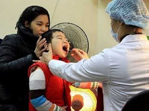 Bảo vệ người già, trẻ nhỏ trong ngày lạnh