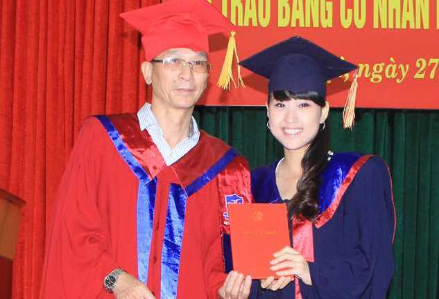 Không cho chụp hình tốt nghiệp, thợ ảnh ép sinh viên?