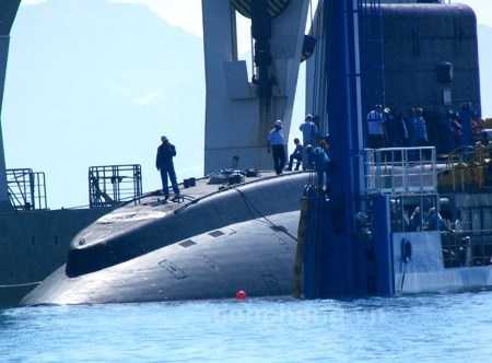 Clip mới nhất hạ thủy tàu Kilo Hà Nội tại Cam Ranh