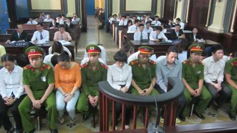 Vụ 'siêu lừa' Huyền Như: Vietinbank bị đòi tiền giữa tòa