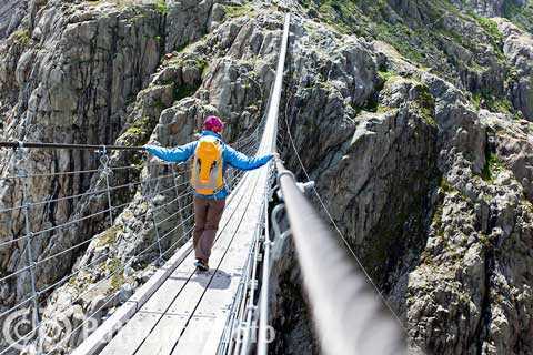 Cận cảnh những con đường nguy hiểm nhất thế giới