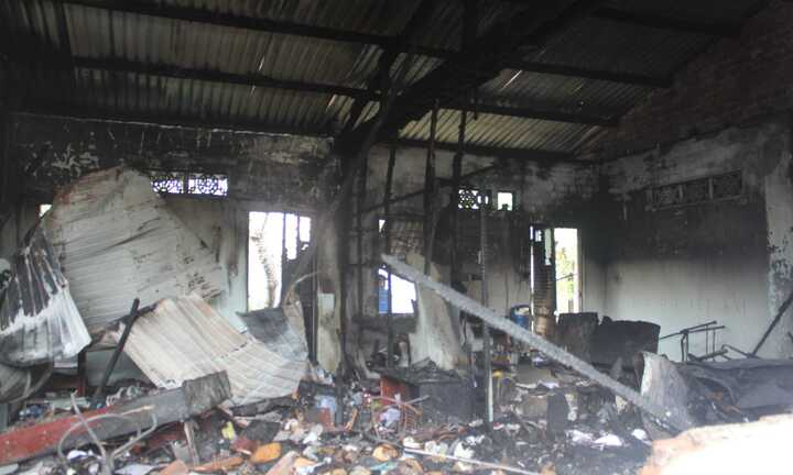 TP.HCM: Cháy tu viện, nhiều kinh sách quý bị thiêu rụi