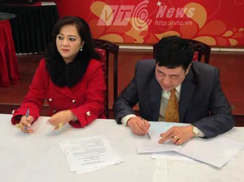 Vợ ông Dũng 'lò vôi' tặng thêm 50 tỷ đồng từ thiện