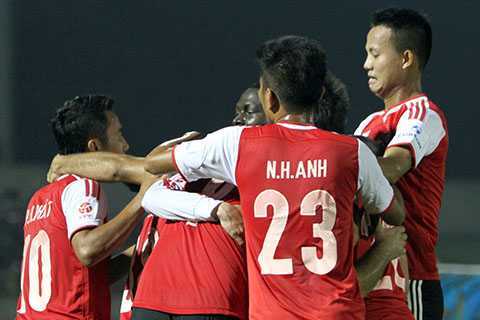 HAGL thua thảm Hà Nội T&T, V.Ninh Bình mất mặt trước tân binh