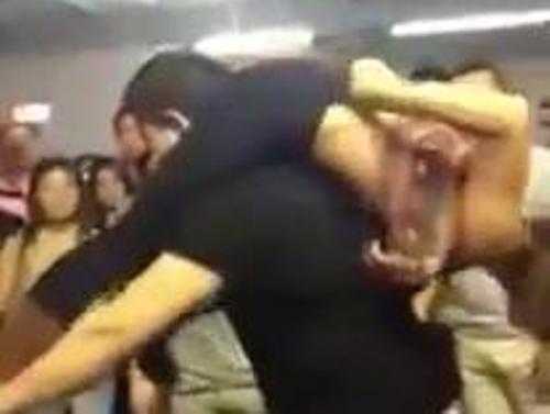 Điệu nhảy Salsa mê hoặc của các cặp đôi