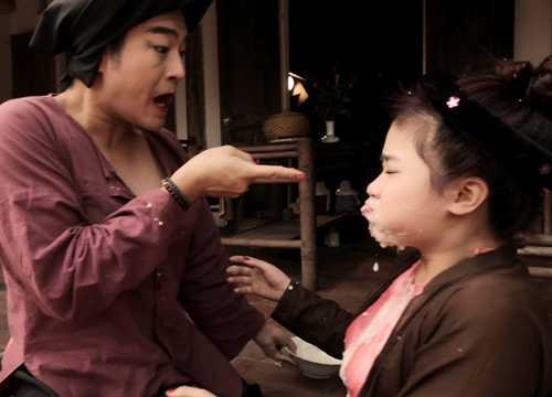 Xôn xao clip Minh Quân tát Dương Hoàng Yến bôm bốp