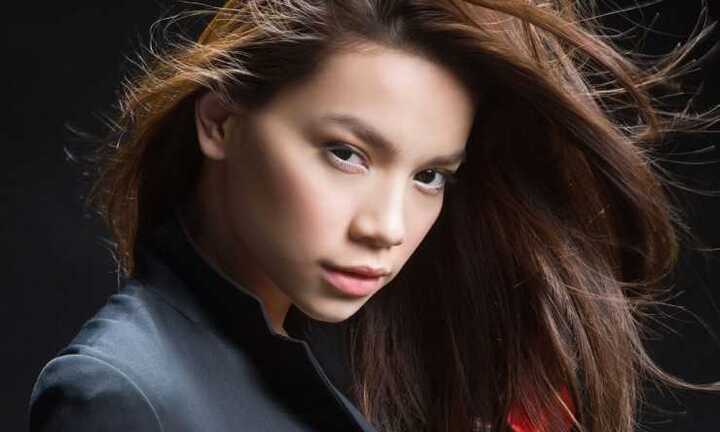 Hồ Ngọc Hà kém đẹp khi lộ chân gầy guộc