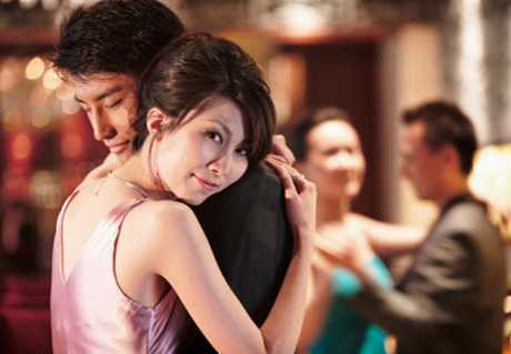 Dịch vụ thuê người yêu: Khuyến mãi khủng cho sinh viên sợ ế