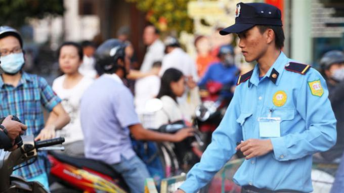 Sinh viên thành bảo vệ ngày Tết
