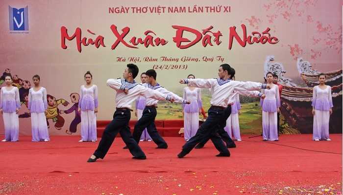 Ngày thơ Việt Nam 2014: Từ Điện Biên tới Trường Sa