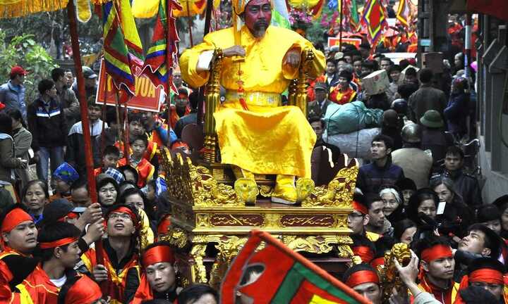 Tưng bừng lễ hội rước 'vua sống' ở Hà Nội