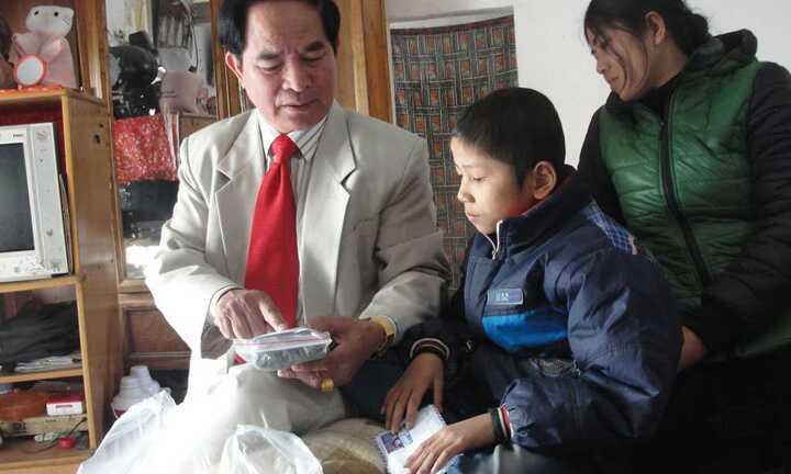 Lương y mang hơi ấm mùa Xuân cho bệnh nhân ung thư