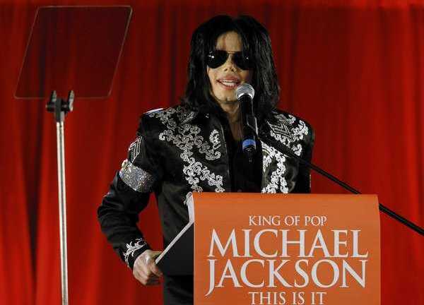 Michael Jackson có nguy cơ bị truy thu hàng trăm triệu USD tiền thuế