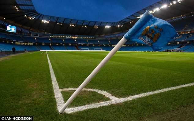 Gió to, Man City lỡ cơ hội lên đầu bảng