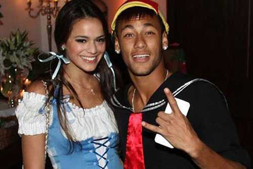 Neymar tạo cú sốc lớn trước Valentine