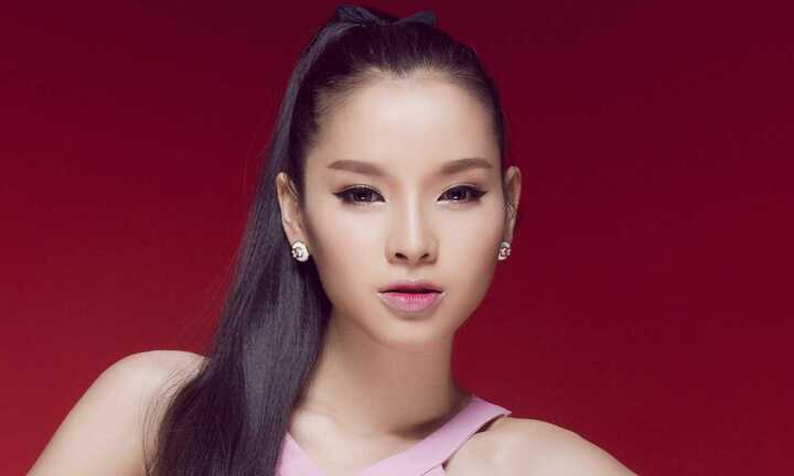 Phương Trinh Jolie xuất hiện, hứa hẹn khuynh đảo showbiz