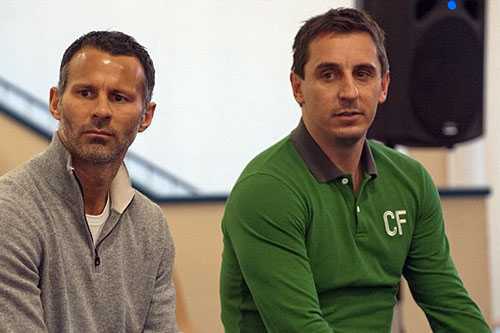 Khám phá bộ sưu tập áo đấu siêu sao của huyền thoại Man Utd