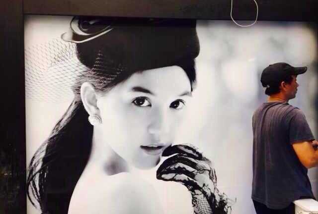 Ngọc Trinh khoe cơ ngơi 'khủng' trước khi đi Mỹ