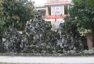 Đắp non bộ 'trấn yểm': Chủ tịch tỉnh coi 'chuyện vặt'